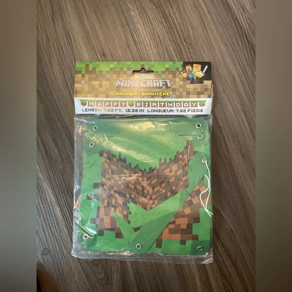 Minecraft Green Happy Birthday Banner -NWT